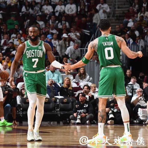 塔图姆31+12字母哥43+13 凯尔特人逆转胜雄鹿