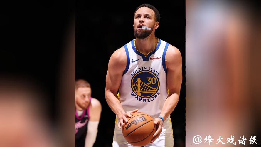 库里26+7+7里程悲 勇士不敌5连败猛龙近5战4负 库里26+7+7里程悲 勇士不敌5连败猛龙近5战4负