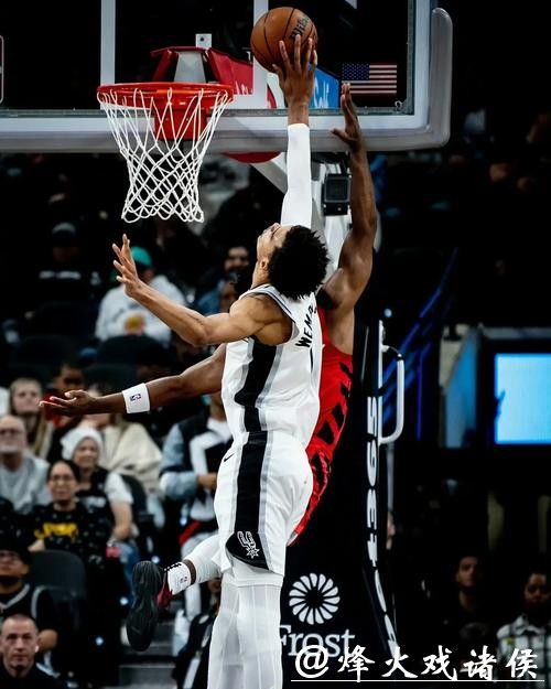 文班29分马刺险胜火箭 KD31分太阳力克独行侠 文班29分马刺险胜火箭 KD31分太阳力克独行侠